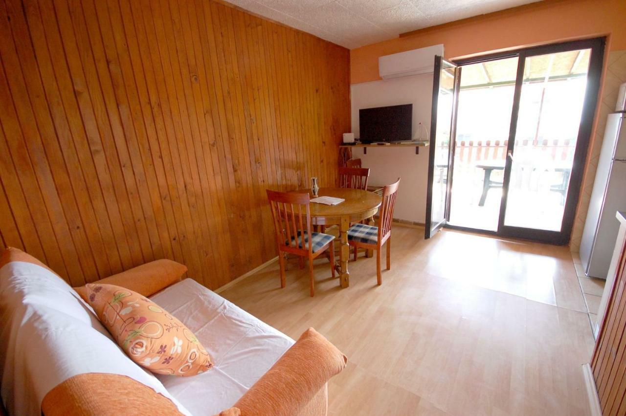 Apartments Juric By El-Pi Tours Njivice Luaran gambar